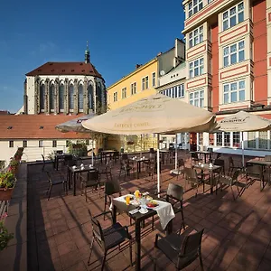 Ea Julis **** Praga
